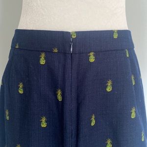 Women’s J Crew navy skirt with pineapple print. Fully lined w/ pockets. Size 14